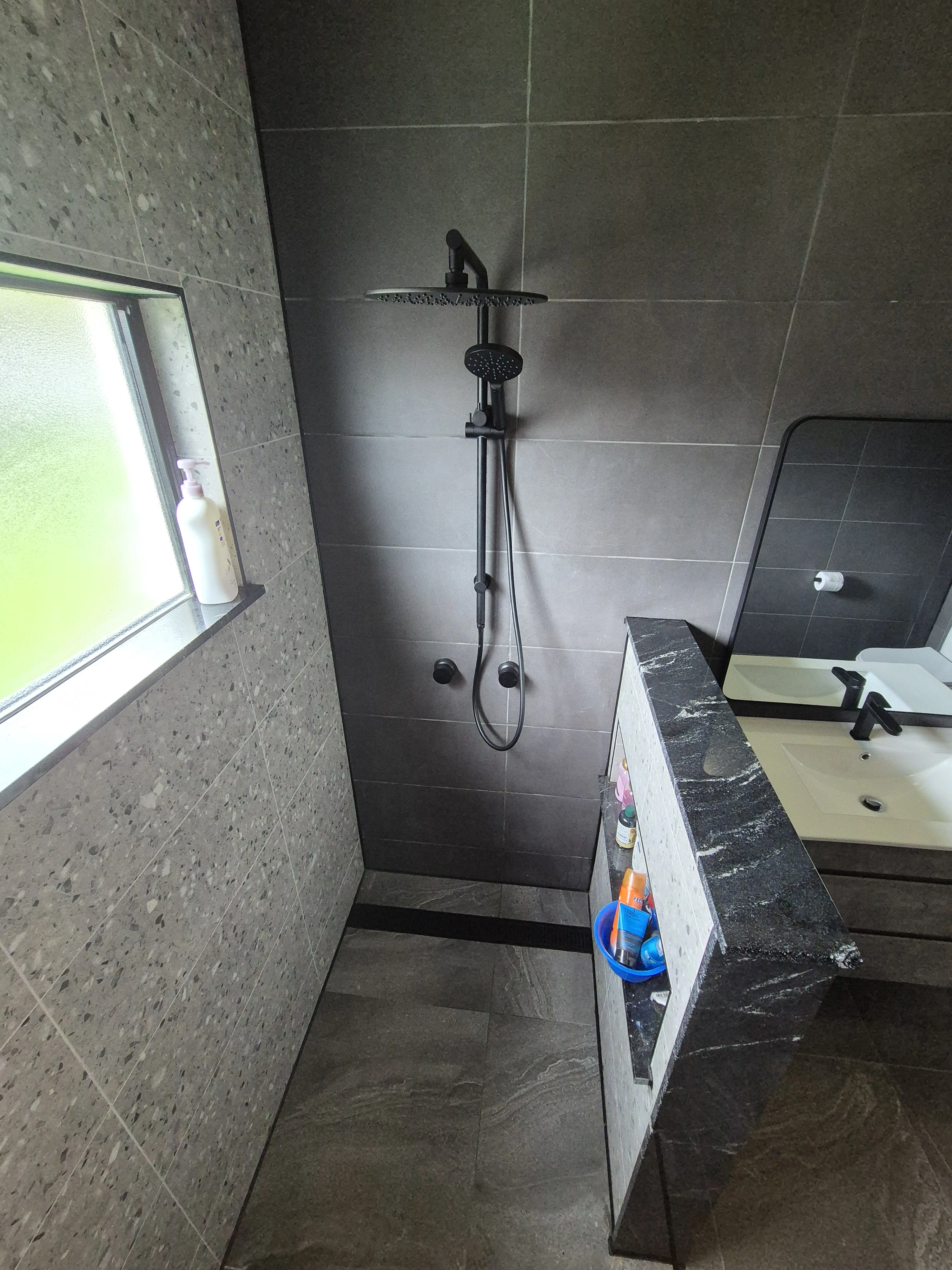 Waterproofing and tiling work